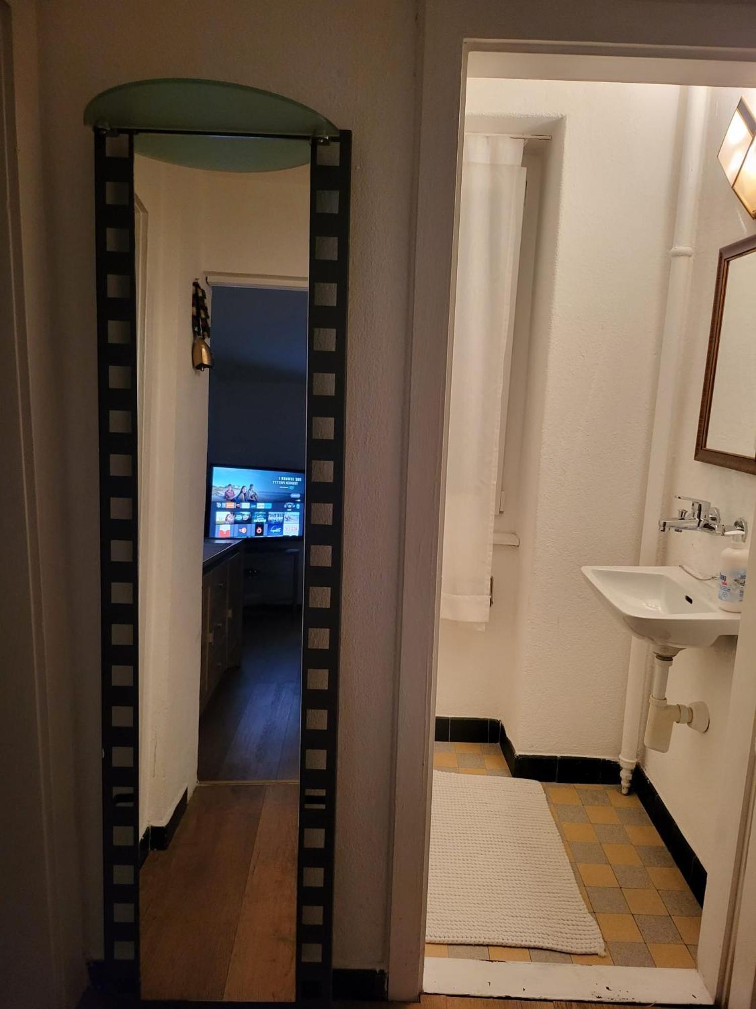 Bastis Central Guesthouse Lucerne City Ngoại thất bức ảnh
