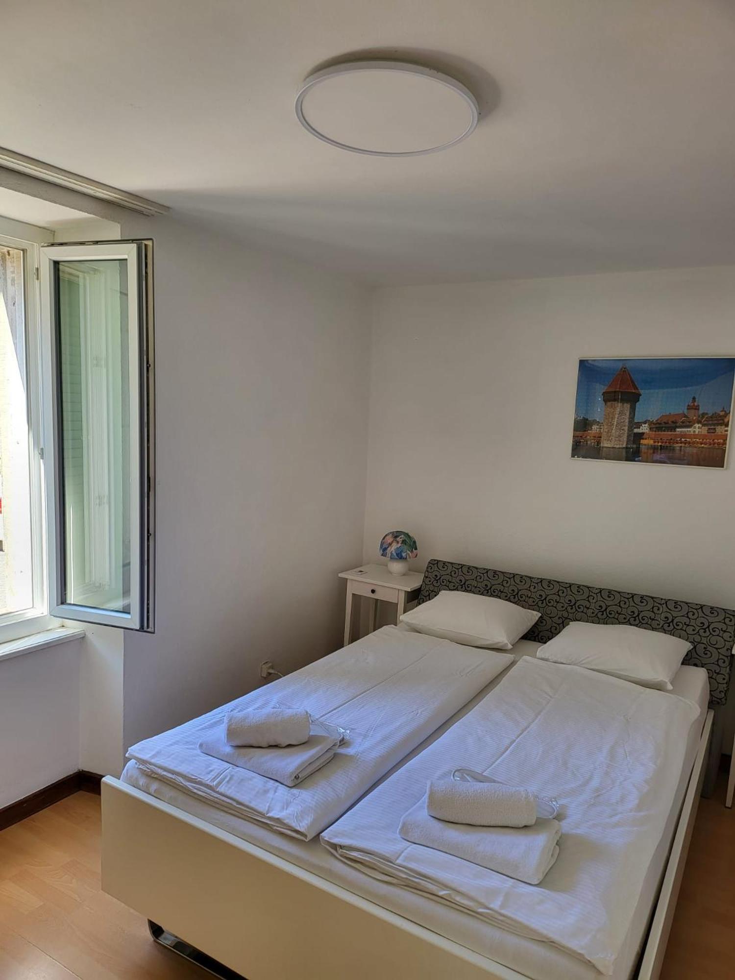 Bastis Central Guesthouse Lucerne City Ngoại thất bức ảnh