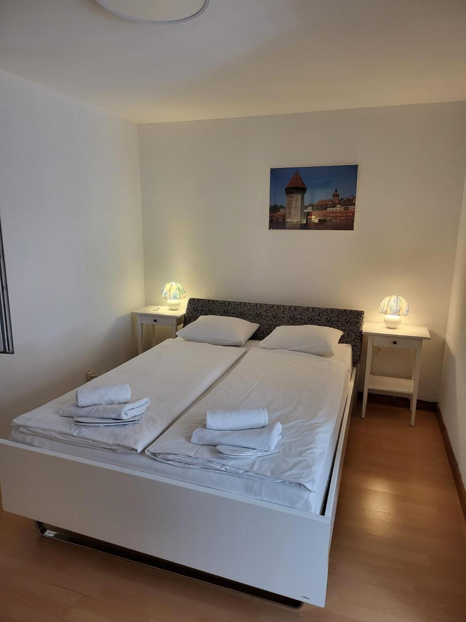 Bastis Central Guesthouse Lucerne City Ngoại thất bức ảnh