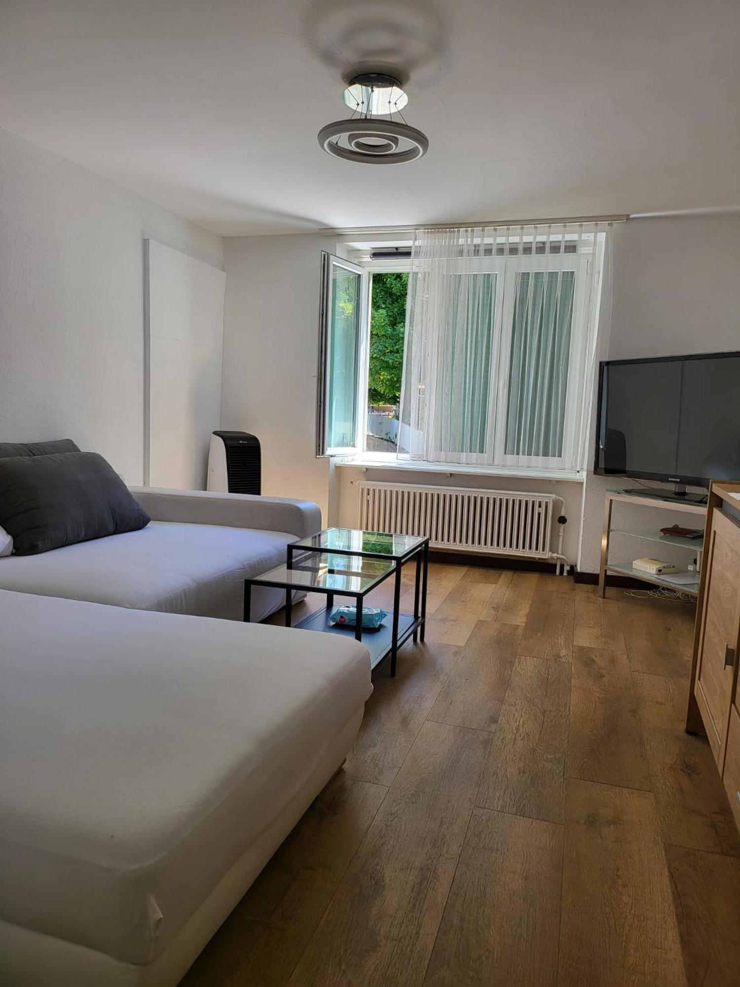 Bastis Central Guesthouse Lucerne City Ngoại thất bức ảnh